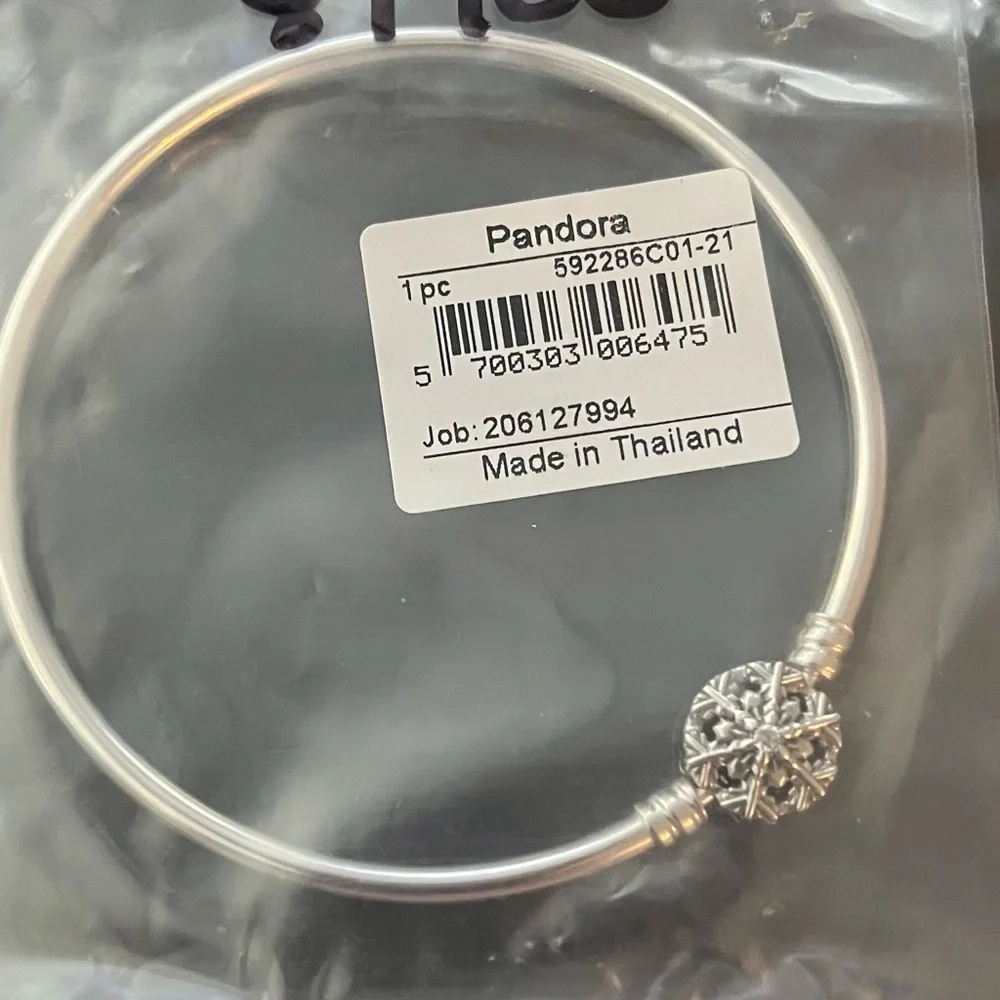 Pandora Snowflake Bracelet NWT - Picture 3 of 3